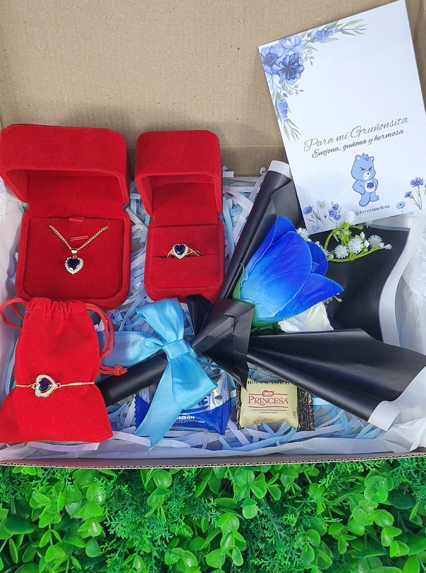 SET GRUÑONCITA 🐻💙 COLLAR, PULSERA, ANILLO Y RAMO DE FLORES🎁💐