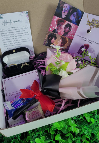 Anillos de PROMESA HOTEL TRANSYLVANIA 💍🎃 + COLLAR 💖 + RAMO DE FLORES🌸