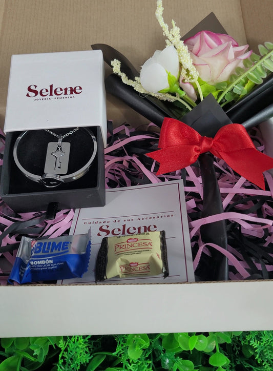 Brazalete de Corazón 💖 + Collar con Llave 🔑 - Amor eterno 🔐 + RAMO DE FLORES🌸